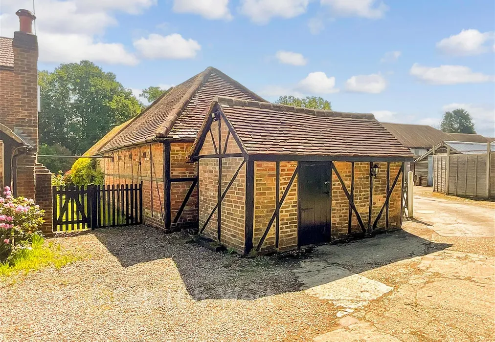 Rear Elevation - Poles Lane, Lowfield Heath, Crawley, West Sussex - Wards of Kent