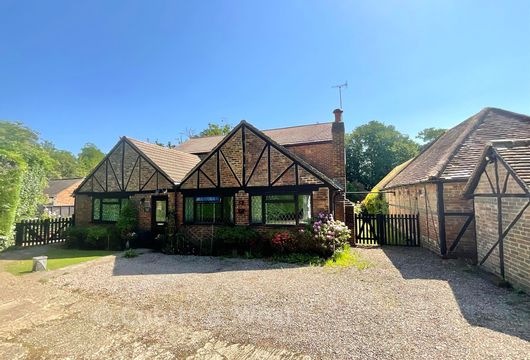 Poles Lane, Lowfield Heath, Crawley, West Sussex - Wards of Kent