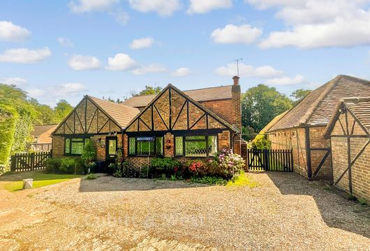 Poles Lane, Lowfield Heath, Crawley, West Sussex - Wards of Kent