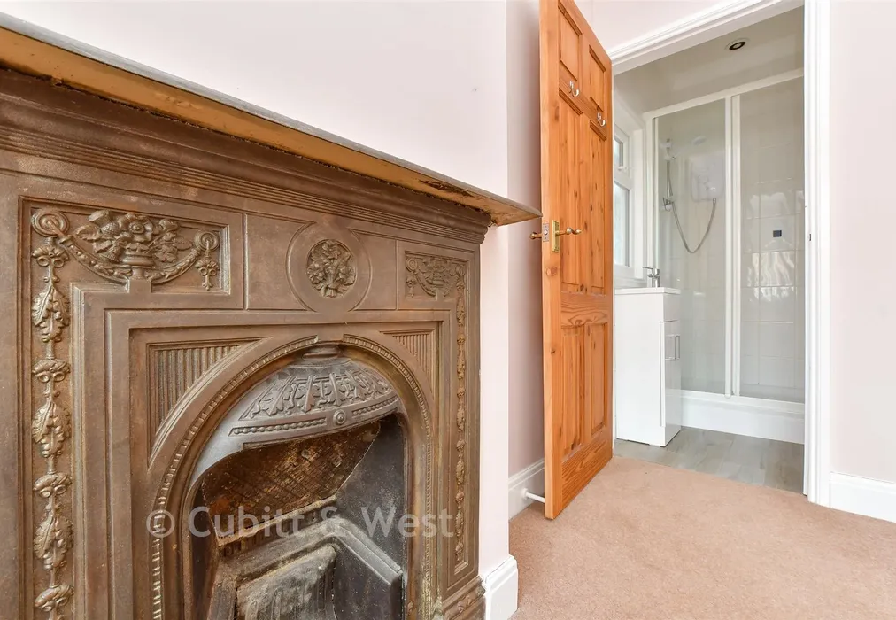 Internal Lifestyle Photograph - Elm Road, Purley, Surrey - Wards of Kent