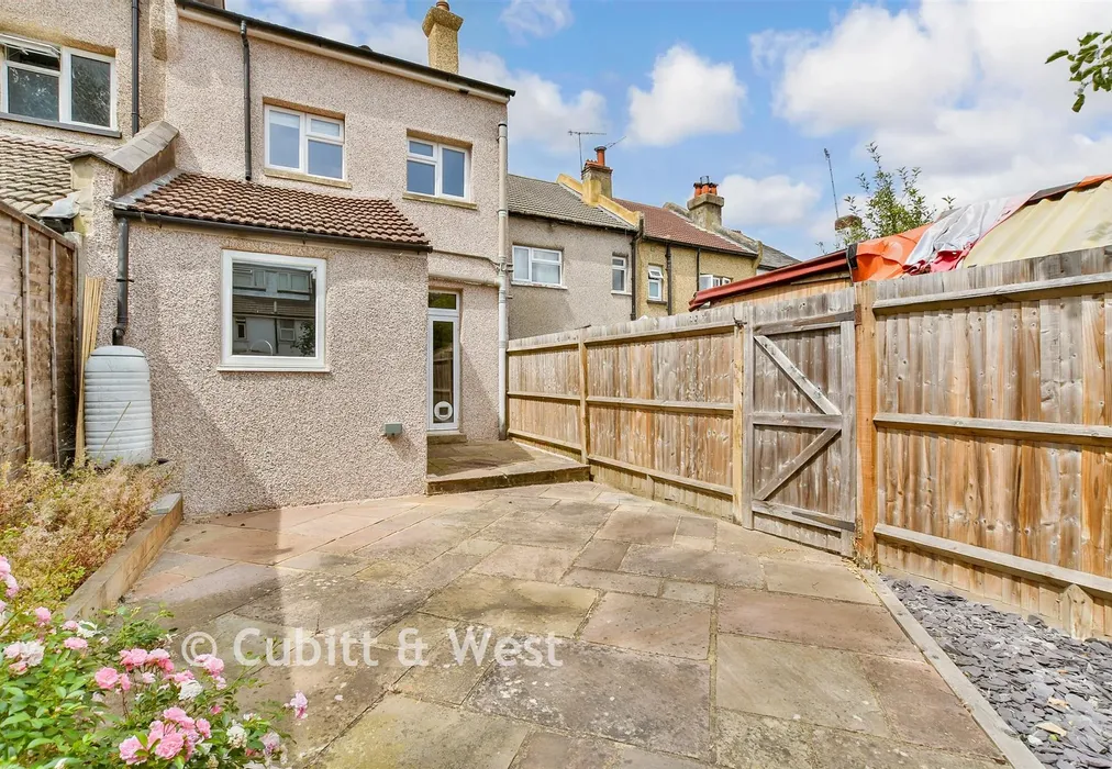 Patio / Decking - Elm Road, Purley, Surrey - Wards of Kent