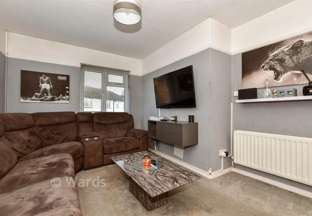 Lounge - Charing Crescent, Westgate-On-Sea, Kent - Wards of Kent