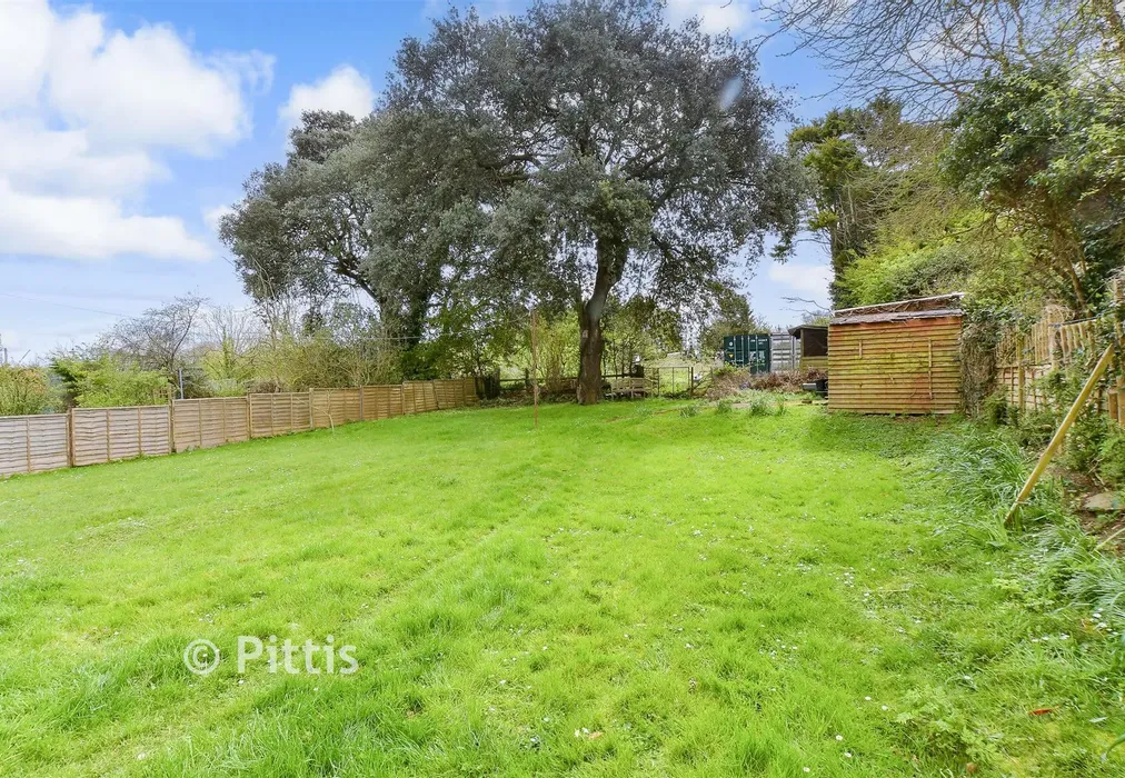 Rear Garden - Wellow Top Road, Wellow, Yarmouth, Isle of Wight - Wards of Kent
