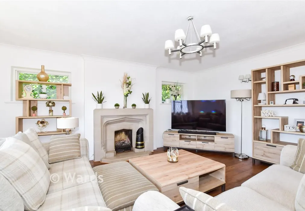 Lounge - Chart Road, Sutton Valence, Maidstone, Kent - Wards of Kent