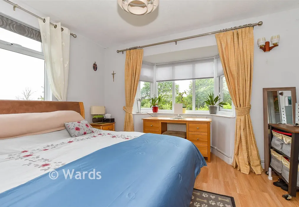 Bedroom 1 - Rolvenden Road, Tenterden, Kent - Wards of Kent