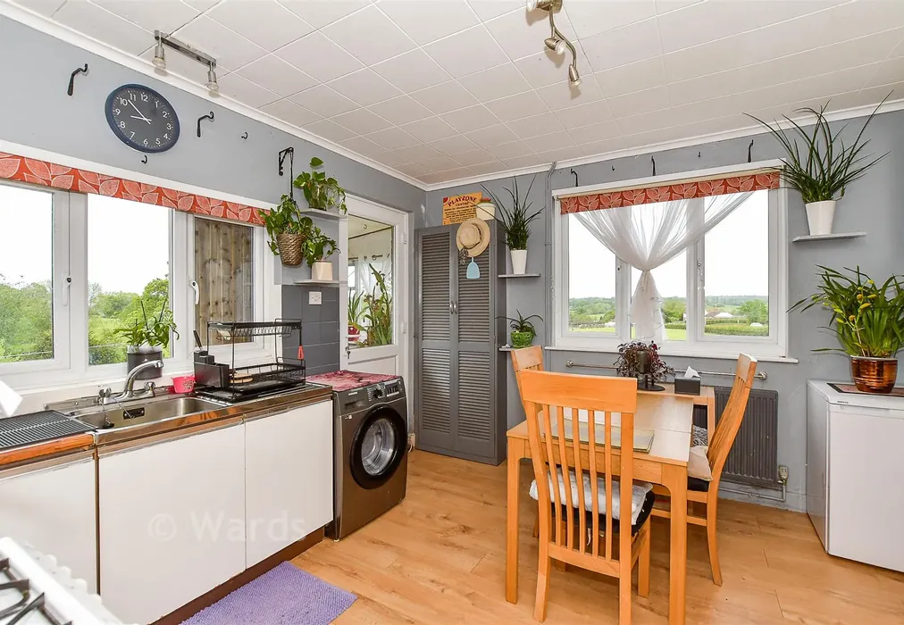 Kitchen/ Diner - Rolvenden Road, Tenterden, Kent - Wards of Kent