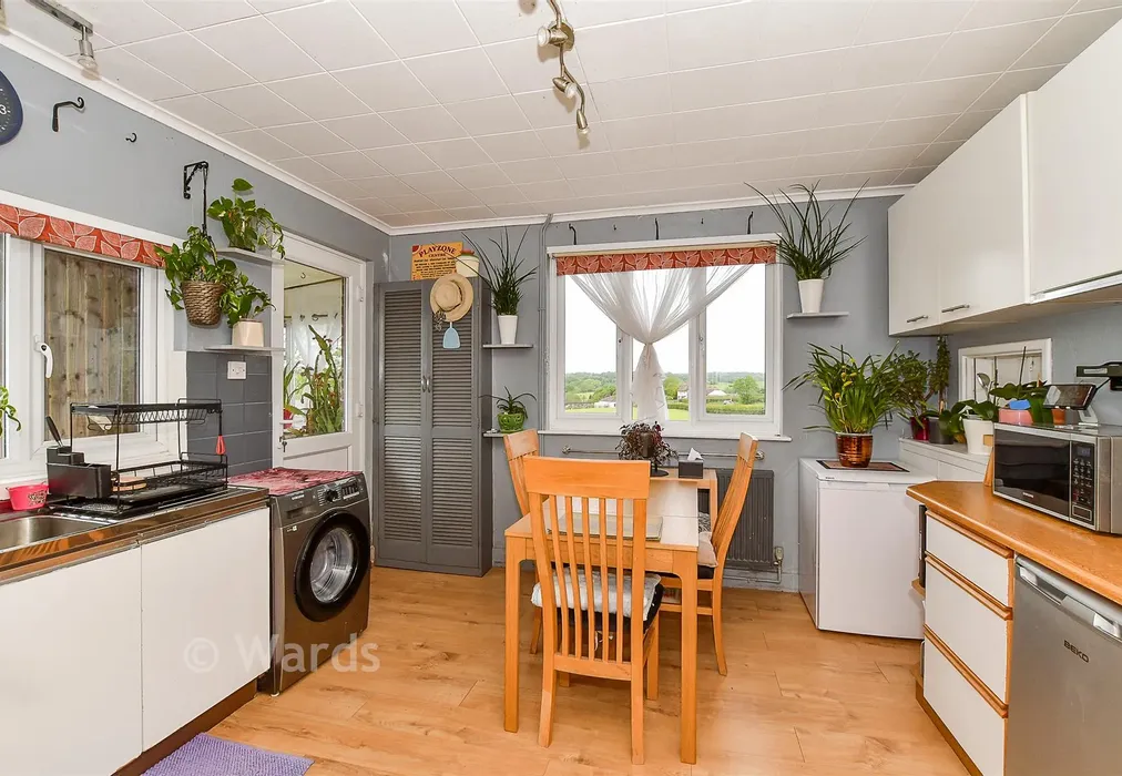 Kitchen/ Diner - Rolvenden Road, Tenterden, Kent - Wards of Kent