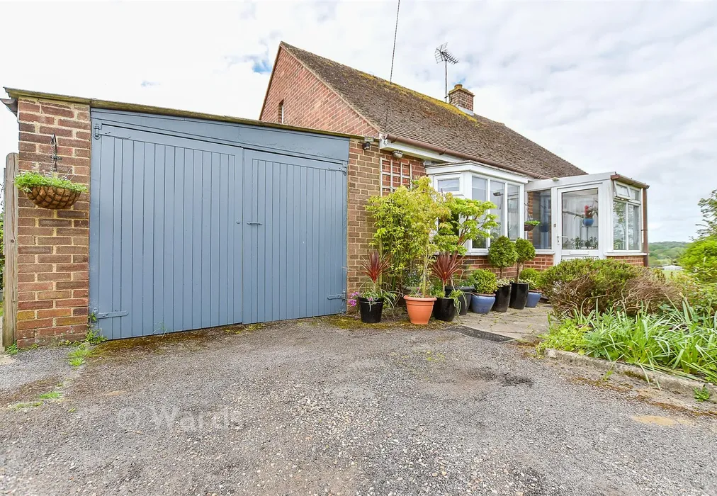 Garage - Rolvenden Road, Tenterden, Kent - Wards of Kent