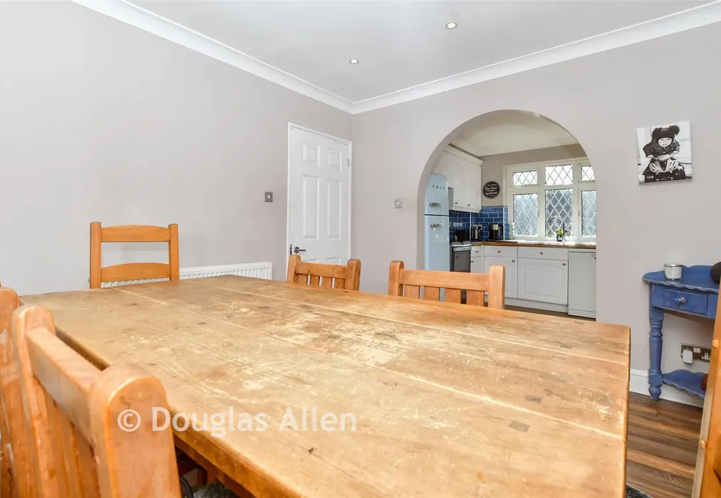Dining Area - Upper Swaines, Epping, Essex - Wards of Kent