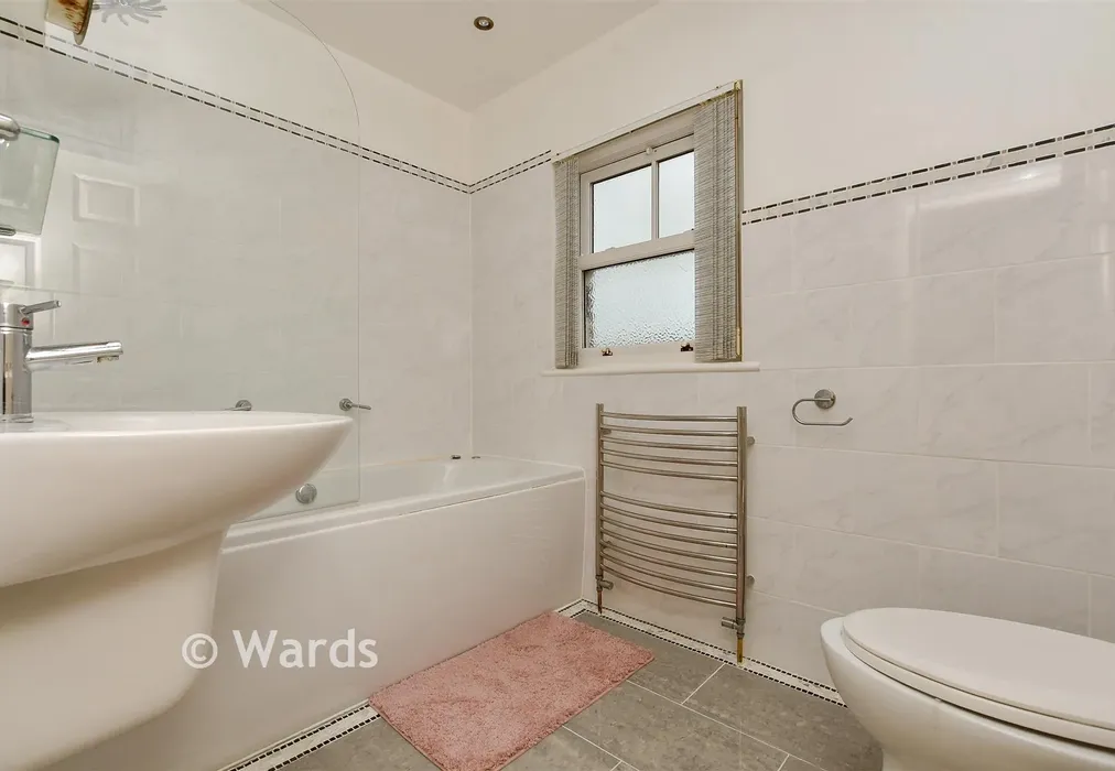 Bathroom - King Street, Margate, Kent - Wards of Kent