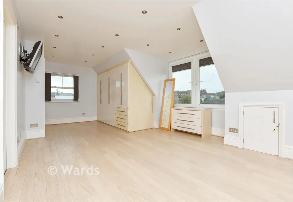Bedroom 1 - King Street, Margate, Kent - Wards of Kent