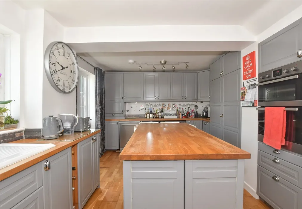 Kitchen - The Glen, Shepherdswell, Dover, Kent - Wards of Kent