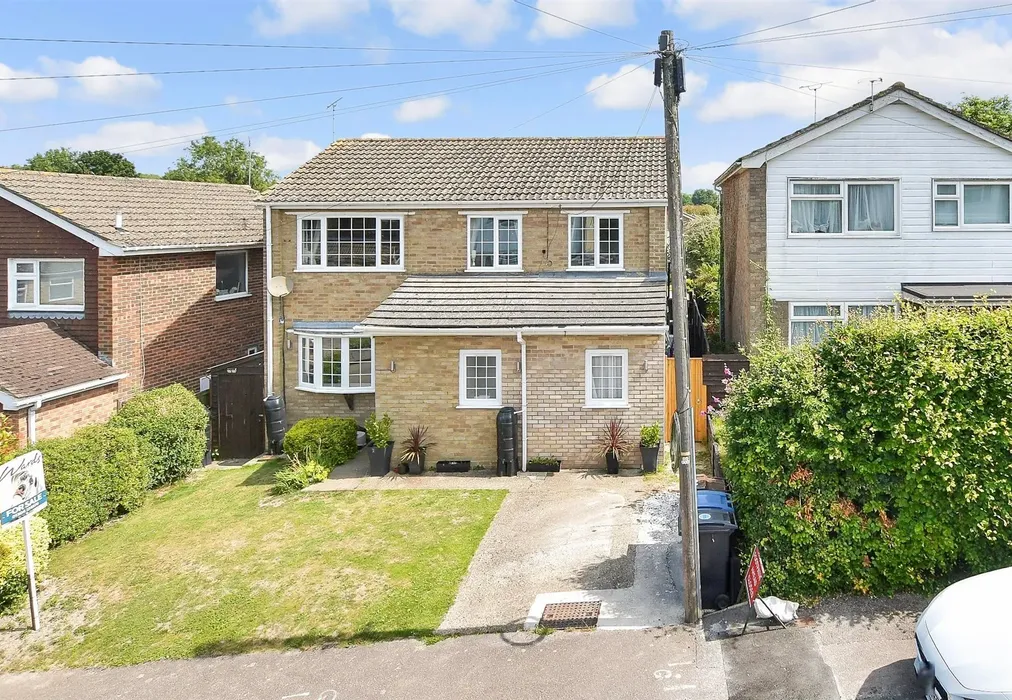 External Front  (Web) - The Glen, Shepherdswell, Dover, Kent - Wards of Kent