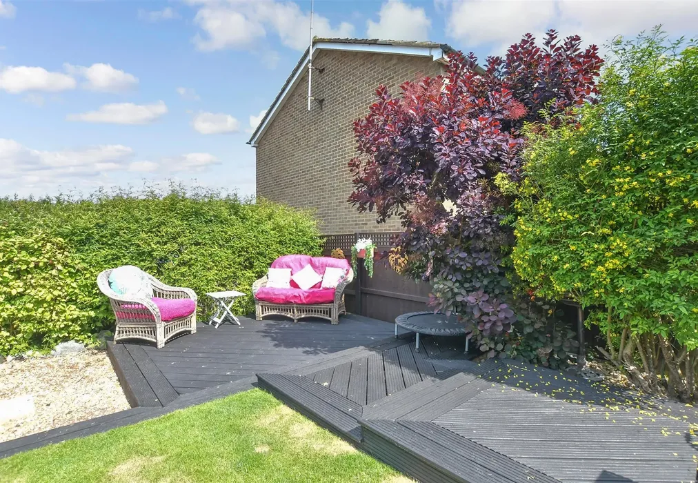 Rear Garden - The Glen, Shepherdswell, Dover, Kent - Wards of Kent
