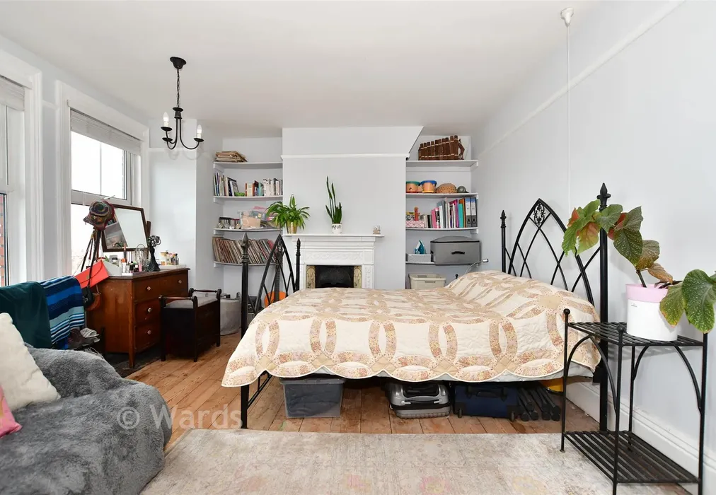 Bedroom 1 - Approach Road, Broadstairs, Kent - Wards of Kent