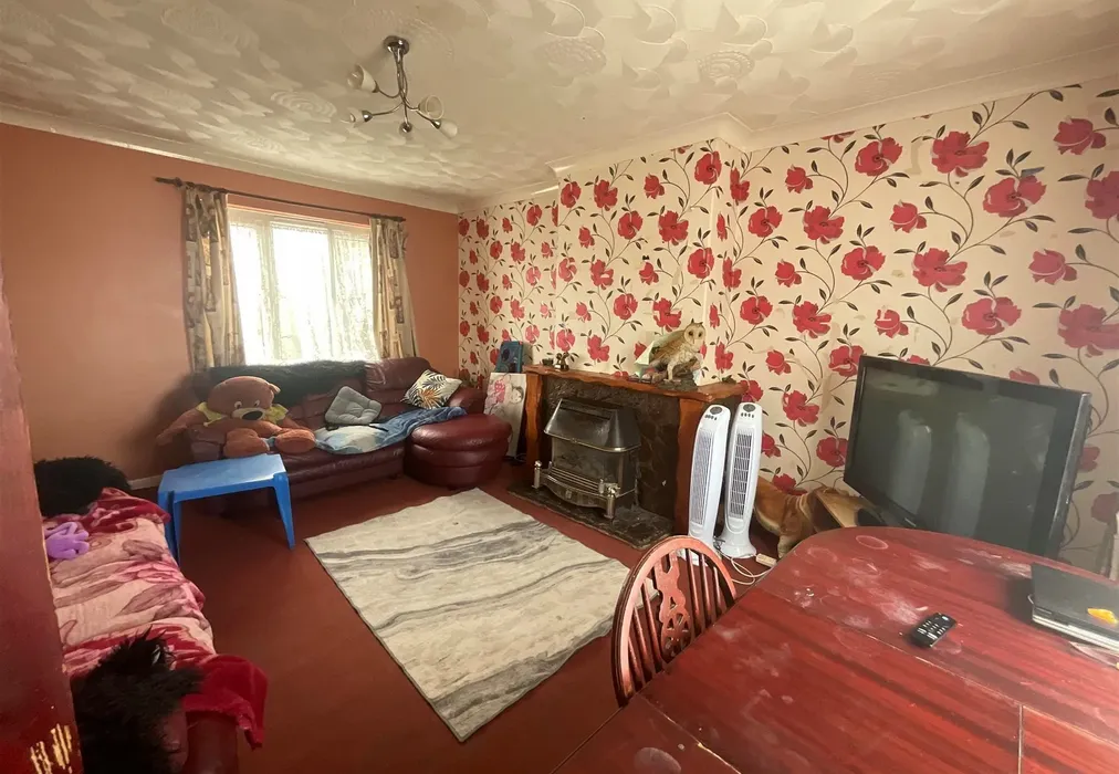 Lounge/Diner - Wymering Lane, Portsmouth, Hampshire - Wards of Kent