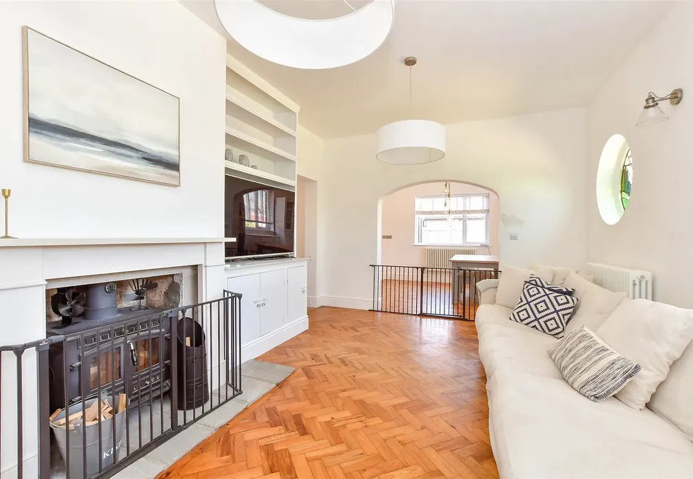 Lounge - Old Worthing Road, East Preston, West Sussex - Wards of Kent