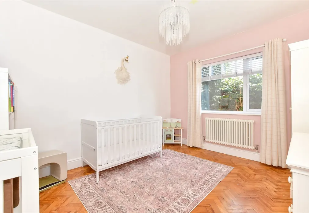 Bedroom 2 - Old Worthing Road, East Preston, West Sussex - Wards of Kent