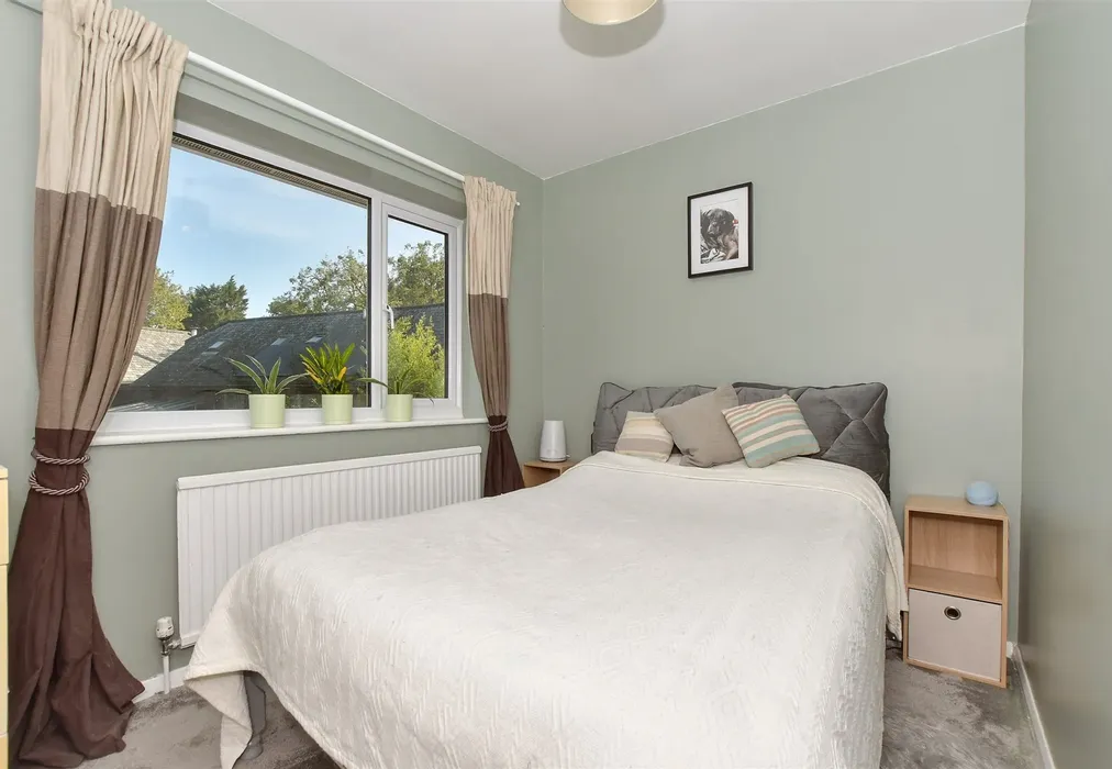 Bedroom 4 - Lossenham Lane, Newenden, Kent - Wards of Kent