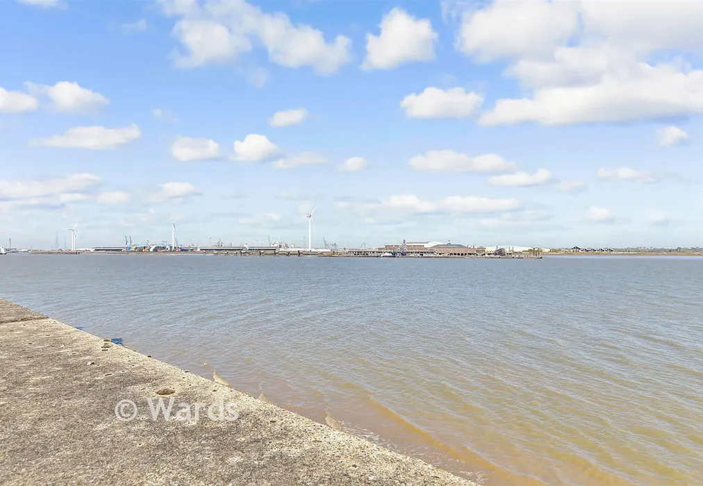 Surrounding Area - West Street, Gravesend, Kent - Wards of Kent