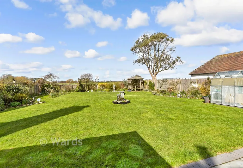 Rear Garden - Madeira Road, Littlestone, New Romney, Kent - Wards of Kent
