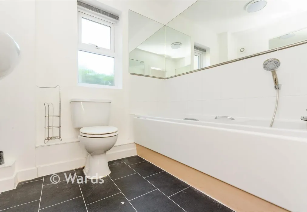 Bathroom - Crawford Avenue, Dartford, Kent - Wards of Kent
