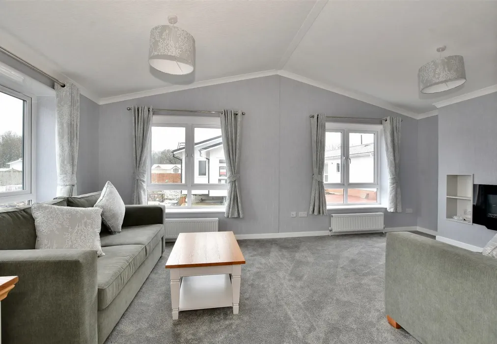 Lounge - Maidstone Road, Paddock Wood, Kent - Wards of Kent