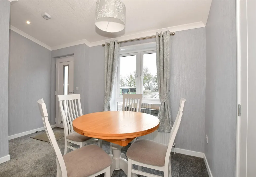 Kitchen/Diner - Maidstone Road, Paddock Wood, Kent - Wards of Kent