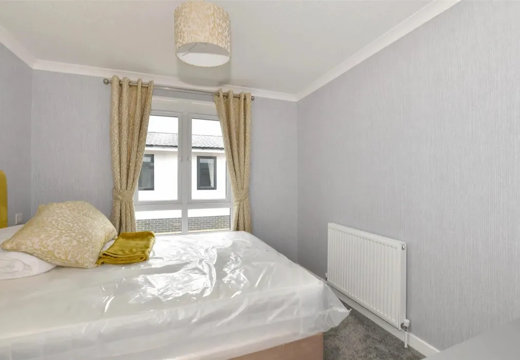 Bedroom 2 - Maidstone Road, Paddock Wood, Kent - Wards of Kent
