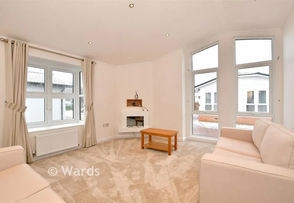 Lounge - Maidstone Road, Paddock Wood, Kent - Wards of Kent