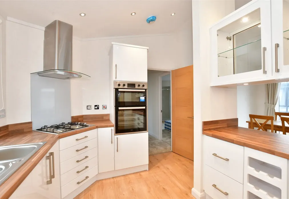Kitchen/ Diner - Maidstone Road, Paddock Wood, Kent - Wards of Kent