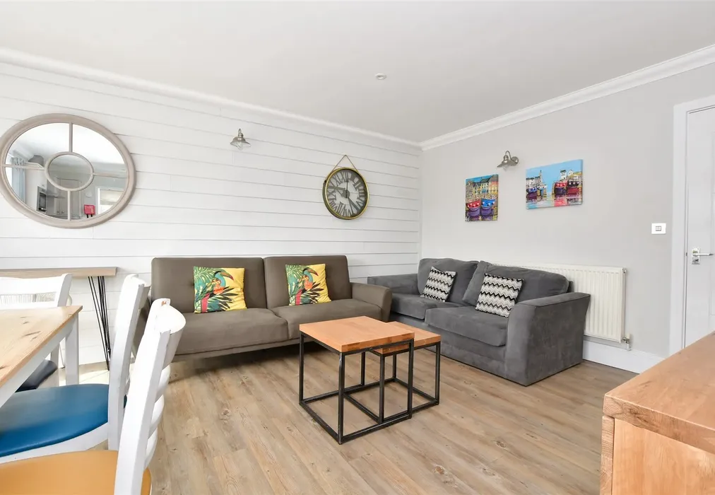 Lounge/ Dining Area - Fort Warden Road, Totland Bay, Isle of Wight - Wards of Kent