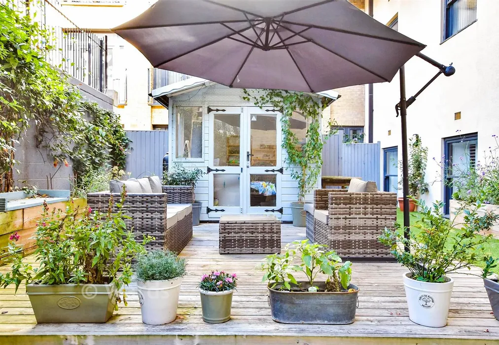 Patio / Decking - Queensbridge Drive, Ramsgate, Kent - Wards of Kent
