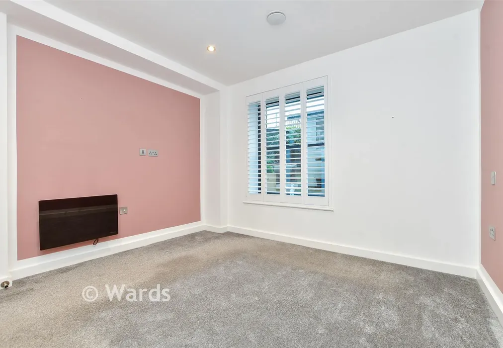 Bedroom 2 - Queensbridge Drive, Ramsgate, Kent - Wards of Kent