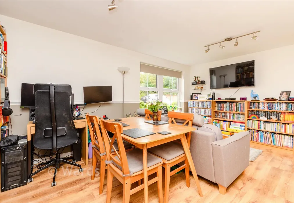 Lounge - Grange Crescent, Dartford, Kent - Wards of Kent