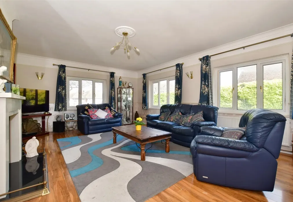 Lounge - Shakespeare Road, Birchington, Kent - Wards of Kent