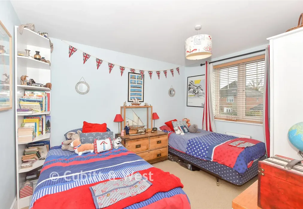 Bedroom 4 - William Gardens, Horley, Surrey - Wards of Kent
