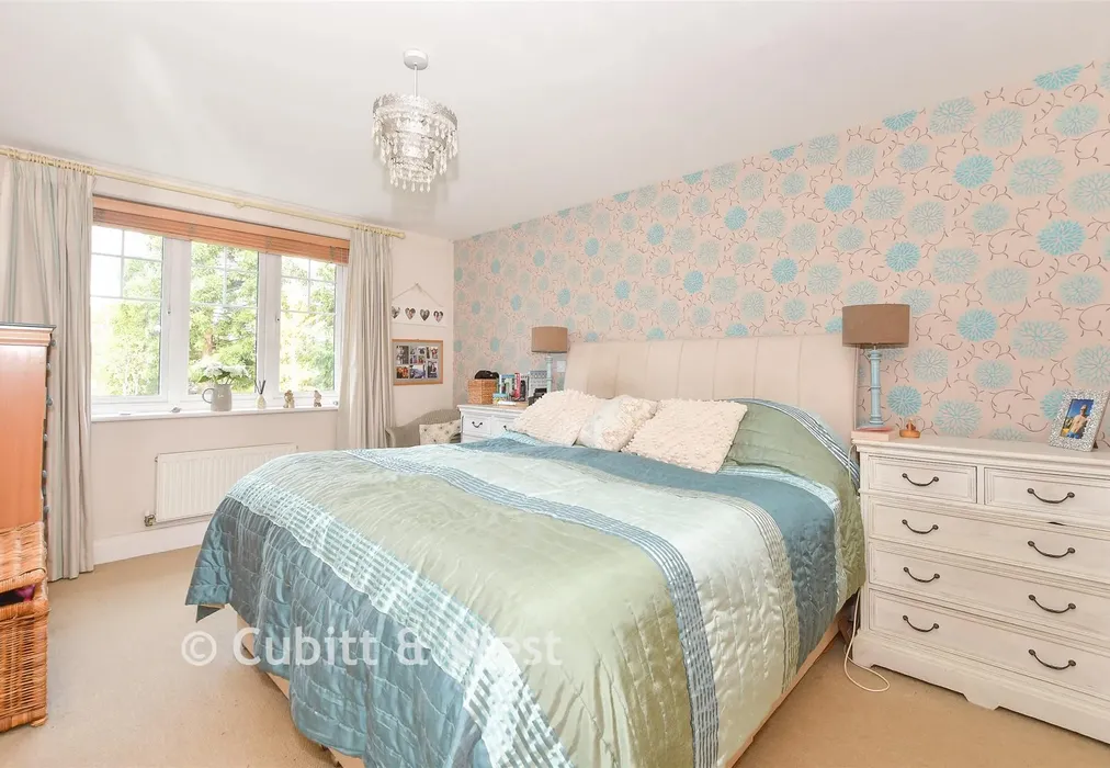 Bedroom 2 - William Gardens, Horley, Surrey - Wards of Kent