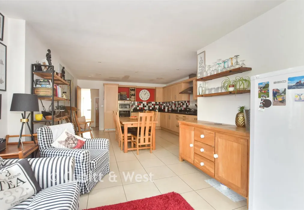 Dining Area - William Gardens, Horley, Surrey - Wards of Kent