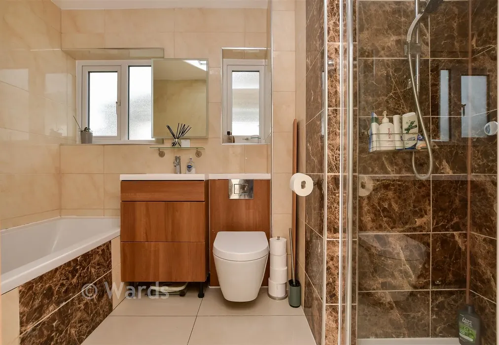 Shower Room - St. Michael's Avenue, Margate, Kent - Wards of Kent