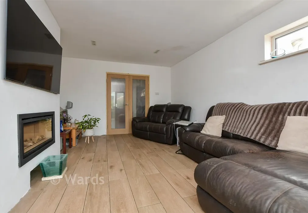 Lounge - St. Michael's Avenue, Margate, Kent - Wards of Kent