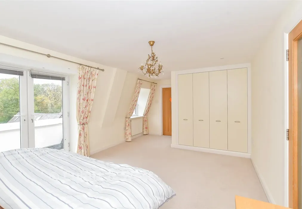 Bedroom 1 - Ford Road, Arundel, West Sussex - Wards of Kent