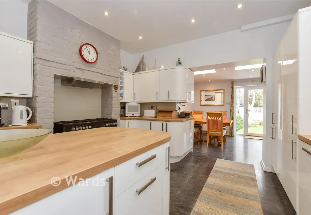 Kitchen - Union Road, Deal, Kent - Wards of Kent