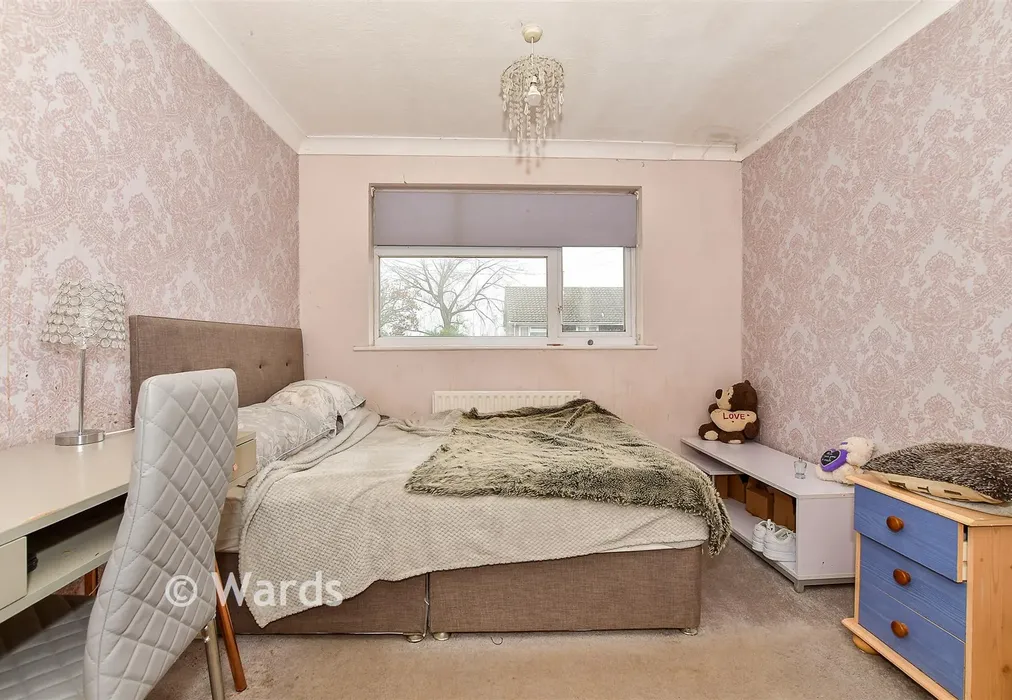 Bedroom 1 - Willow Crescent, Five Oak Green, Tonbridge, Kent - Wards of Kent