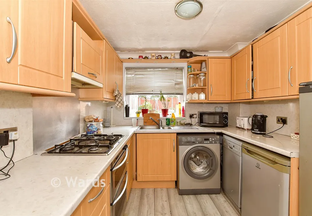 Kitchen - Willow Crescent, Five Oak Green, Tonbridge, Kent - Wards of Kent