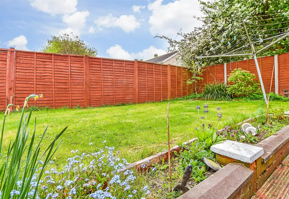 Rear Garden - Willow Crescent, Five Oak Green, Tonbridge, Kent - Wards of Kent