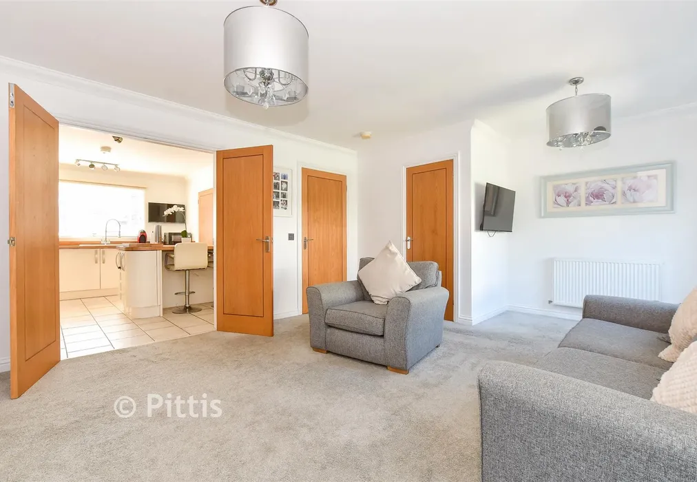 Internal Lifestyle Photograph - King Edward Close, Shanklin, Isle of Wight - Wards of Kent