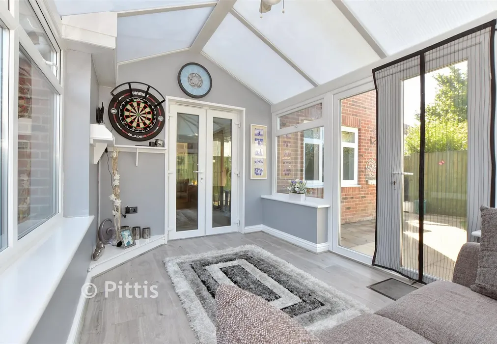 Conservatory - King Edward Close, Shanklin, Isle of Wight - Wards of Kent