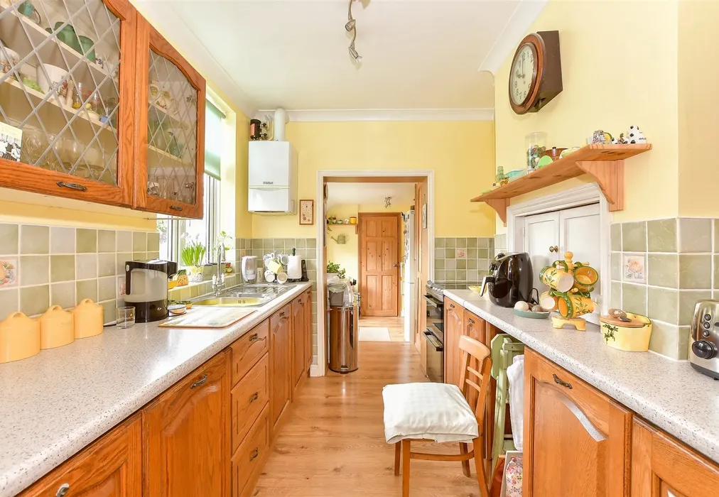 Kitchen - Station Road, Headcorn, Kent - Wards of Kent