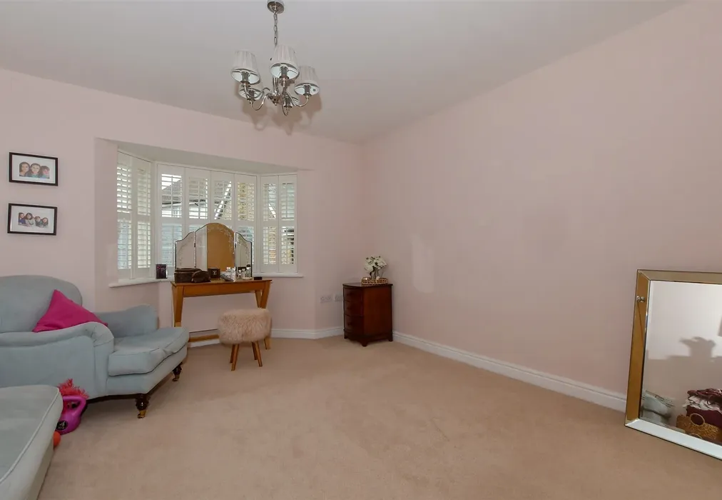 Bedroom 1 - Orient Court, Kings Hill, West Malling, Kent - Wards of Kent
